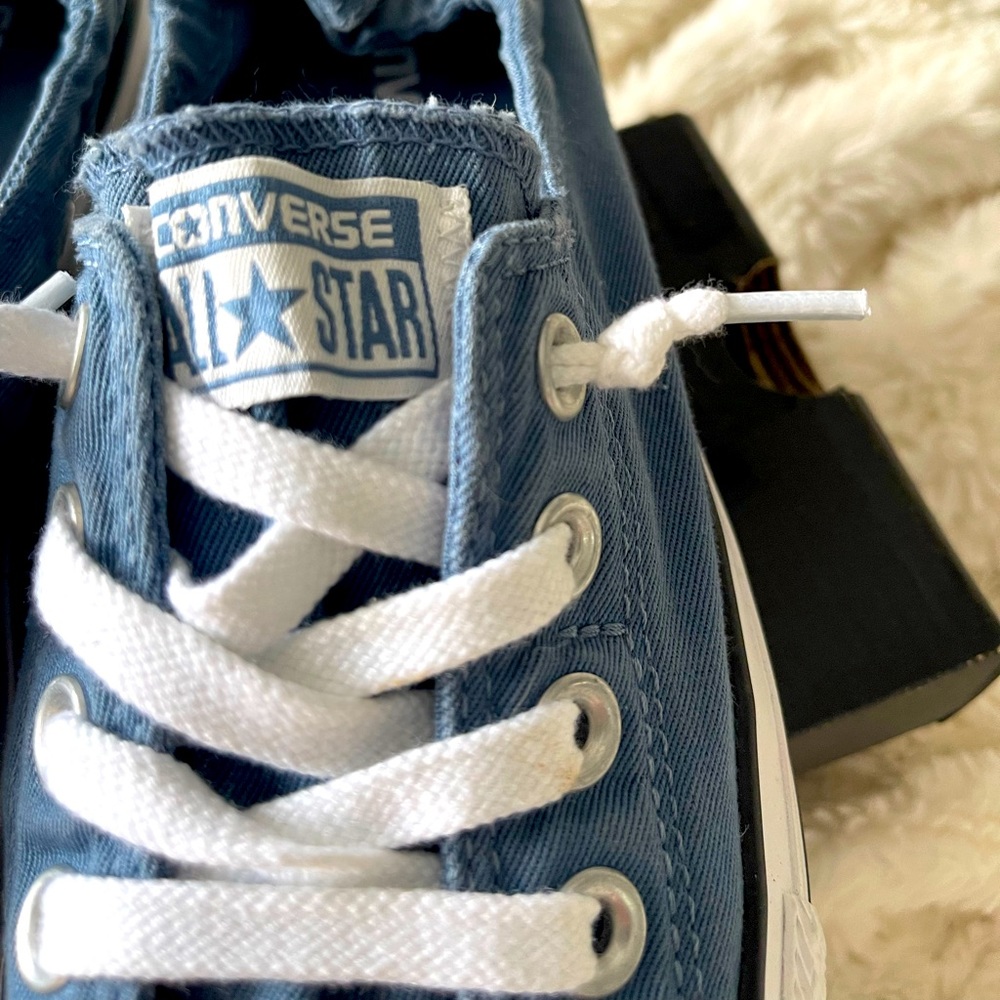 Converse slip on sneakers NEW SIZE 7